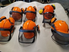 Helm Forsthelm Schutzhelm Forst  Gehörschutz Peltor Motorsäge Kettensäge Bund 