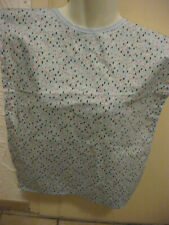 Lätzchen mit Tropfen auf blau, hellbaues Band Klettverschluß 74 x 42 cm, Nr.34