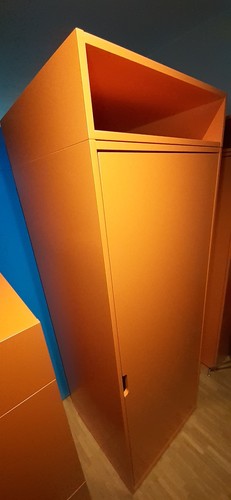 Orangefarbener mehrzweck - orangefarbener, mehrzweck-