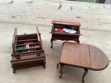 3 alte Puppenstubenmöbel in