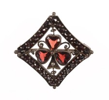 schöne Tombak Vintage Brosche mit Granat, um 1880