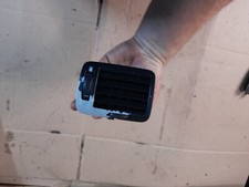 VW Passat 3B Luftdüse Düse vorne Rechts 3B0819704