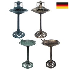 Vogelbad mit Springbrunnen /