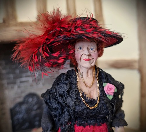 Artisan lady doll - artisan, ultra