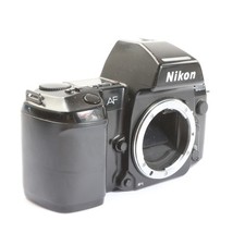 Nikon F-801s + Sehr Gut (279713)