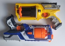 Nerf Waffen (2 Stück mit 35 Patronen)