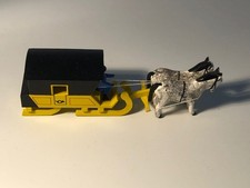 Gespannfahrzeug Miniatur,  Schlitten-Postkutsche, 2er Gespann , 2 weiße Pferde 