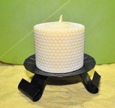 Kerzenständer aus Schmiedeeisen H:  4,5cm   Ø 12cm, mit Bienenwachskerze