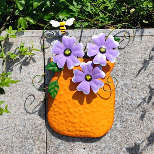 Wanddekoration mit blumenvase - wanddekoration,