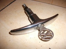 VW Käfer 1200 Ovali Dickholmer+Cabrio Motorklappengriff m. pass.VW/AKS-Schlüssel