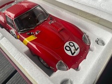 NEU ungeöffnet -- CMC Ferrari