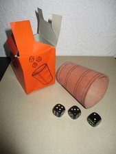 Jule Würfelbecher Spiel ?