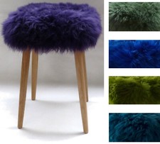 Unikat: Hocker Eiche, hochwertiger Merino-Lammfell-Polstersitz violett made in D