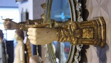 2 Hände Kerzenhalter rechts +