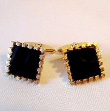 Schöne Manschettenknöpfe 333