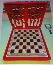 Altes handgefertiges Schachspiel aus Ägypten
