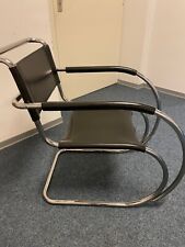 Schwarzer Thonet Freischwinger - S 533 NF - aus Chrom/Leder - seltener Klassiker