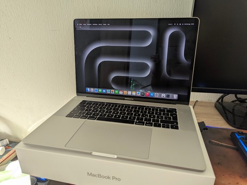 Apple macbook pro - apple, i7