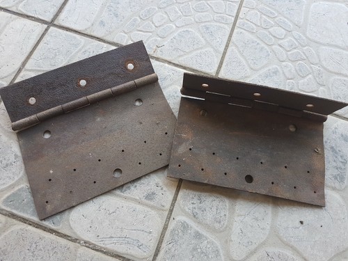 Alter truhenbeschlag - 2x,