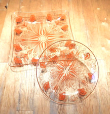 schöne Glasteller - Lauscha - Blüten - 2 Stück - rund und eckig - 70ger Jahre