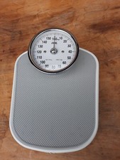 ADE Personenwaage BM702-2