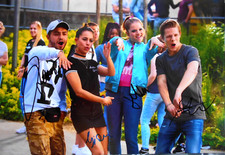 JELLA HAASE, GIZEM EMRE, MAX VON DER GROEBEN,  ARAM ARAMI original signiert – GF