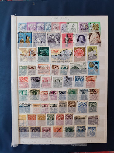 Von 60 briefmarken - +,