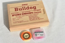 Carrom Steine mit Striker in