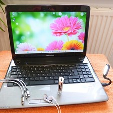 Medion E6234 DOLBY 15 Zoll l