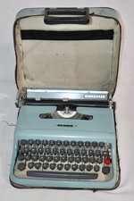 Vintage Olivetti Lettera 22