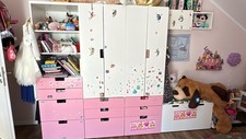 STUVA–Kindermöbel von IKEA (Regal, 2 Schränke, Wandregal, Truhe) – guter Zustand