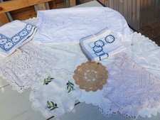 Konvolut 8 TEILE Antik Spitzendeckchen Tischdecke Decke Häkeldecken Häkelspitze 
