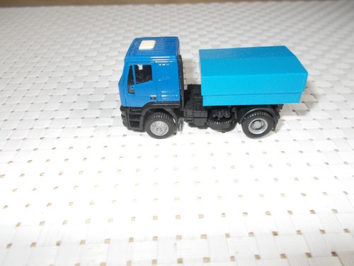 Herpa iveco zugmaschine blau - iveco,