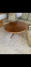 Großer runder schöner Studentisch.Siehe Bilder.