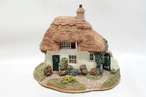 Crispin cottage lilliput - ,