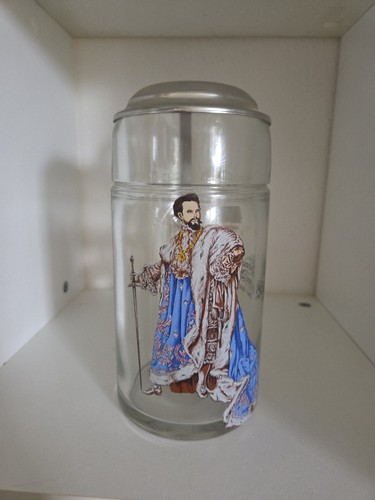 Bierkrug aus glas mit - aus,