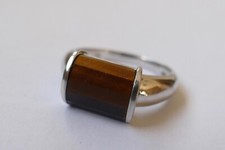 Ring geschliffener Tigerauge