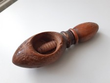 antiker Nussknacker aus Holz
