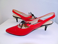 MADELEINE Damen Leder Pumps