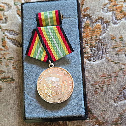 Ddr medaille für treue - medaille, „für