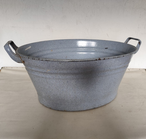 Alte emaille wanne pflanzwanne - alte,