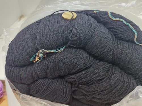 Posten 4kg 100 schurwolle - ,