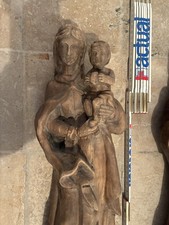 Handgeschnitzte Holzfigur