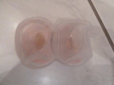 Set: 2 NUK Schnullis, Gr. 1, 1 x latex + 1 x silicon rosa + lila in SChnullerbox