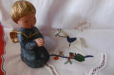 betender original Singer Engel blau