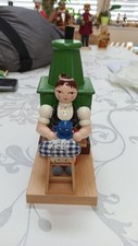 Räuchermännchen "Klöpplerin am Ofen" Holzwerkstatt im Seiffener Hof Erzgebirge