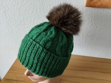 Gestrickte Damen, Mädchen Mütze mit Echt Pelz Bommel