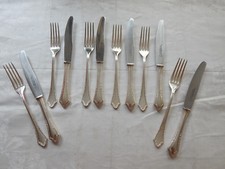 MENÜBESTECK FÜR 6 PERSONEN *