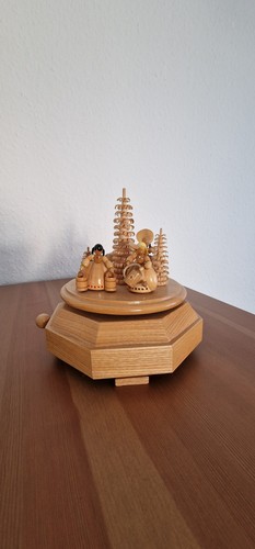 Spieluhr aus holz - spieluhr,