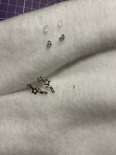 Silberfarbene Ohrringe